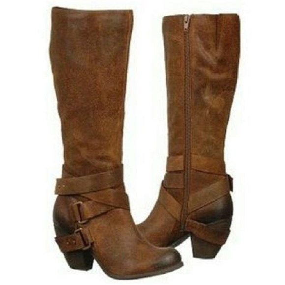 ⚡CLEAR OUT⚡ Fergie Legend distressed leather boots - Picture 2 of 8